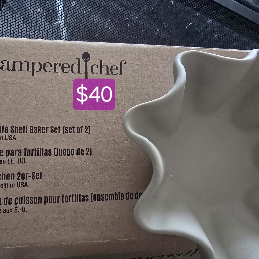Pampered Chef Stoneware Tortilla Shell Baker Set Of 2